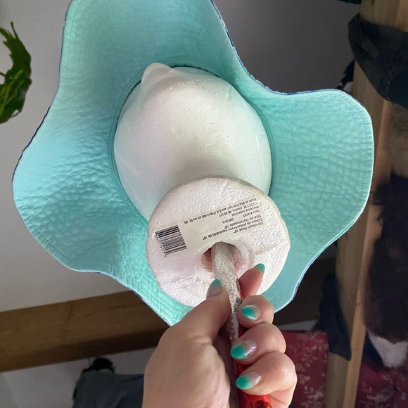 Accessories - Picture 3 of 4